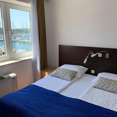 Apartment Aci Marina Cres Buitenkant foto