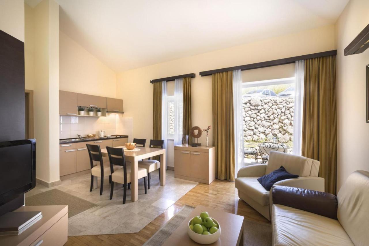 Apartment Aci Marina Cres Buitenkant foto